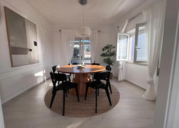 Close To Everything Bright Modern *