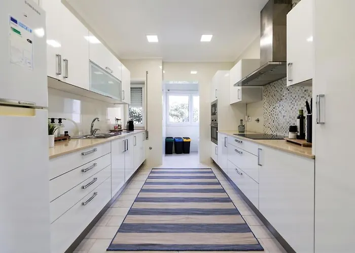 Apartman Close To Everything Bright Modern