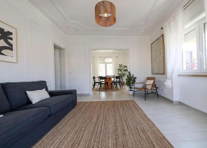 Close To Everything Bright Modern Nazaré