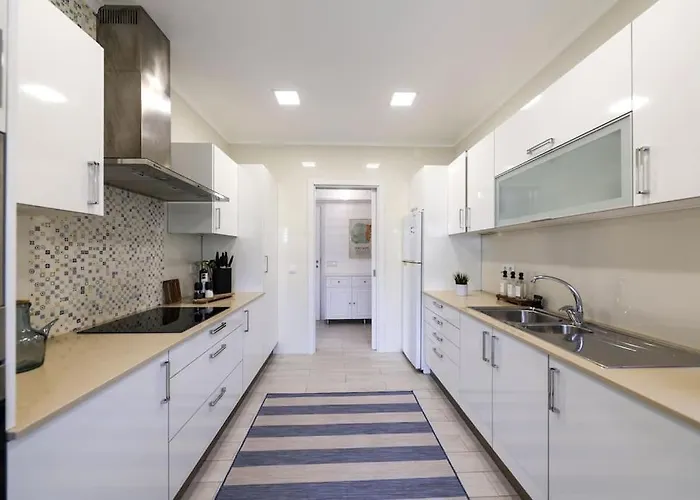 Apartman Close To Everything Bright Modern